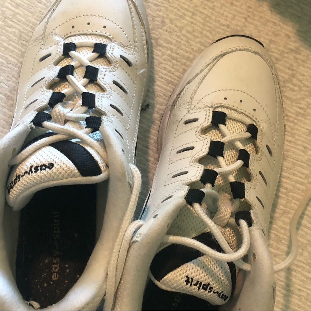 Easy Spirit White and Black Athletic/Walking Shoes